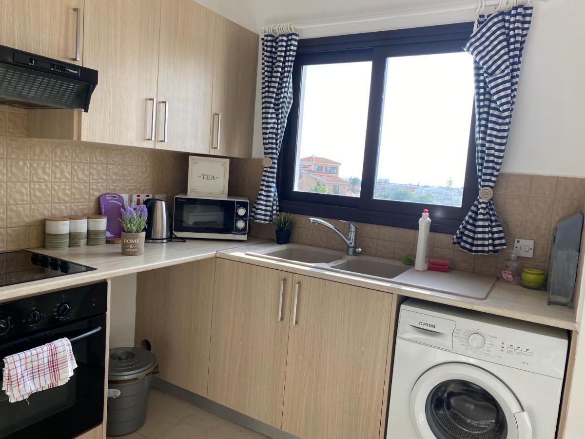 לרנקה Two Bedroom Duplex :Mountain And Sea View מראה חיצוני תמונה