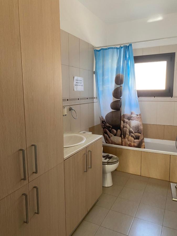 לרנקה Two Bedroom Duplex :Mountain And Sea View מראה חיצוני תמונה
