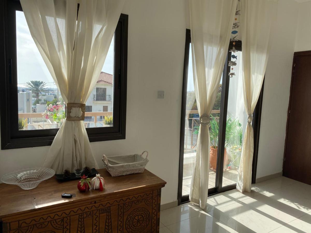 לרנקה Two Bedroom Duplex :Mountain And Sea View מראה חיצוני תמונה