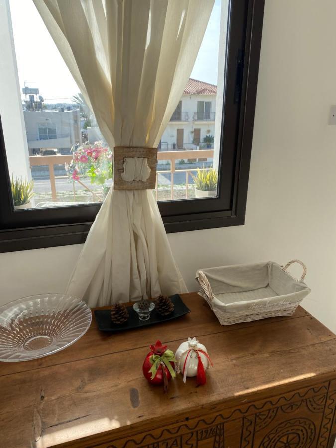 לרנקה Two Bedroom Duplex :Mountain And Sea View מראה חיצוני תמונה