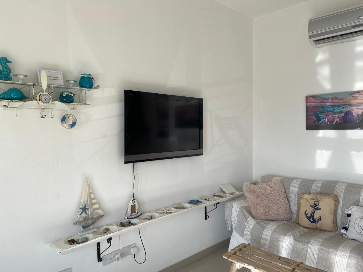 לרנקה Two Bedroom Duplex :Mountain And Sea View מראה חיצוני תמונה